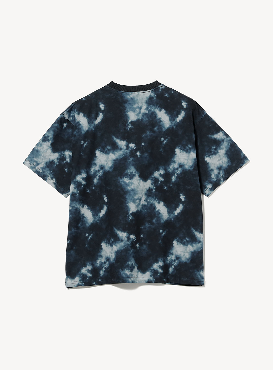The BEAMS Relaxed Fit Dynamic Dry Crew Neck T-Shirt features a black and white tie-dye pattern and is displayed from the back against a plain white background. This lightweight tee is designed with moisture-wicking properties to keep you cool and comfortable throughout the day.
