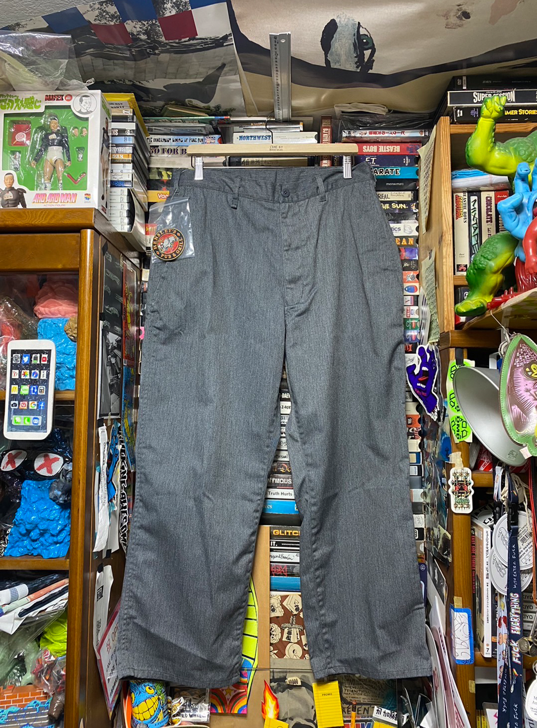 Front view of grey pants from the Flying Elephant collection, embodying the spirit of a legendary skate hub.