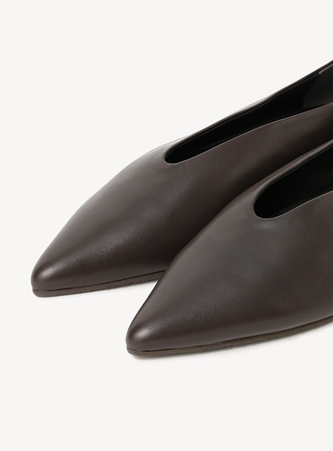 Pointed Slit Pumps