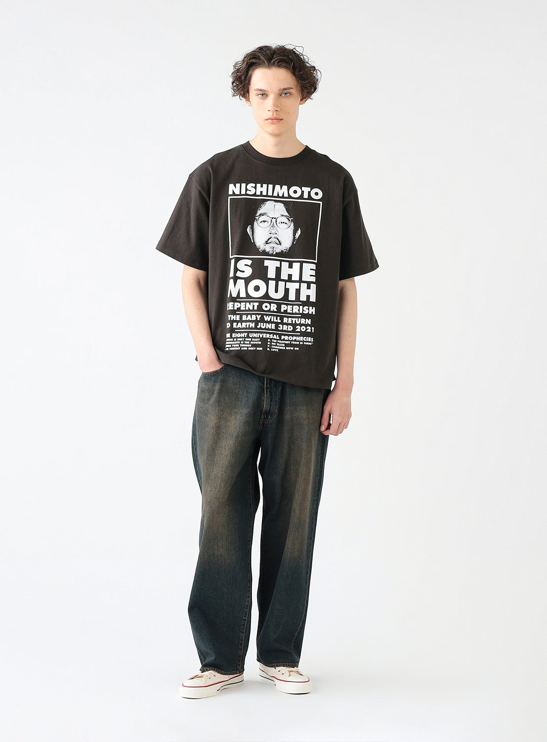 西本は口だ「Speak」グラフィックTシャツ