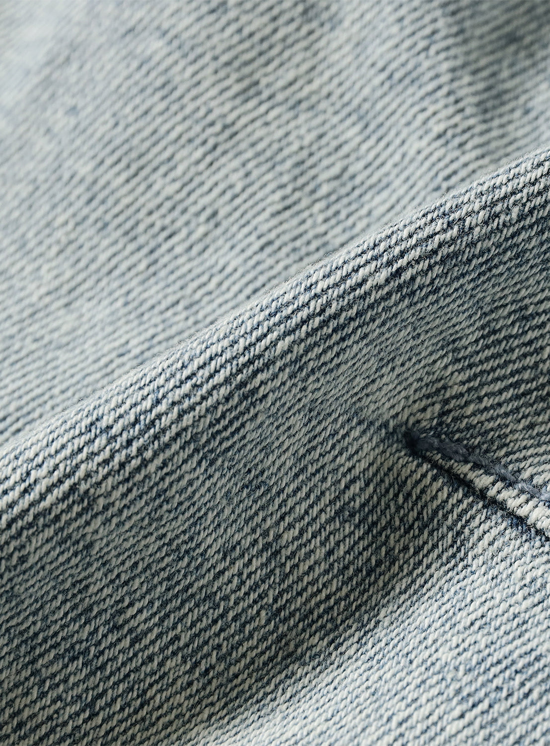 Quarter-Length Denim Webbing Pants