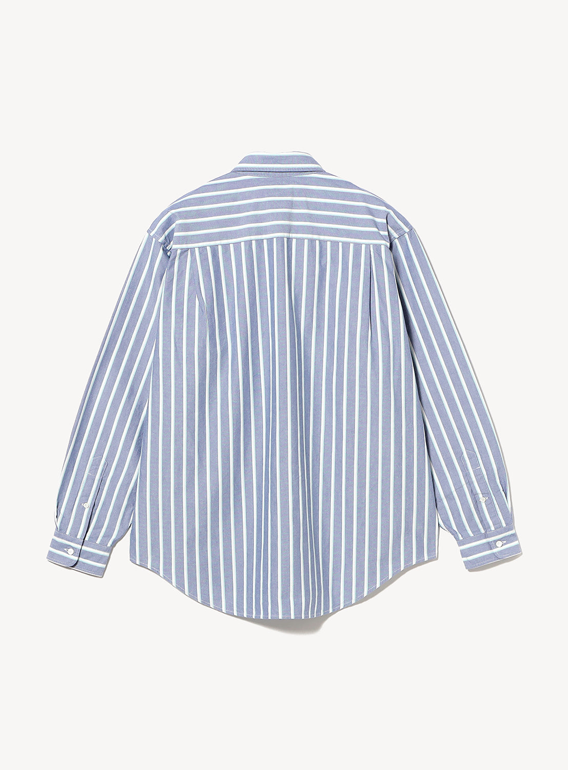 Back view of a BEAMS Heavy Oxford Button-Down Shirt featuring blue and white vertical stripes and a back box pleat.