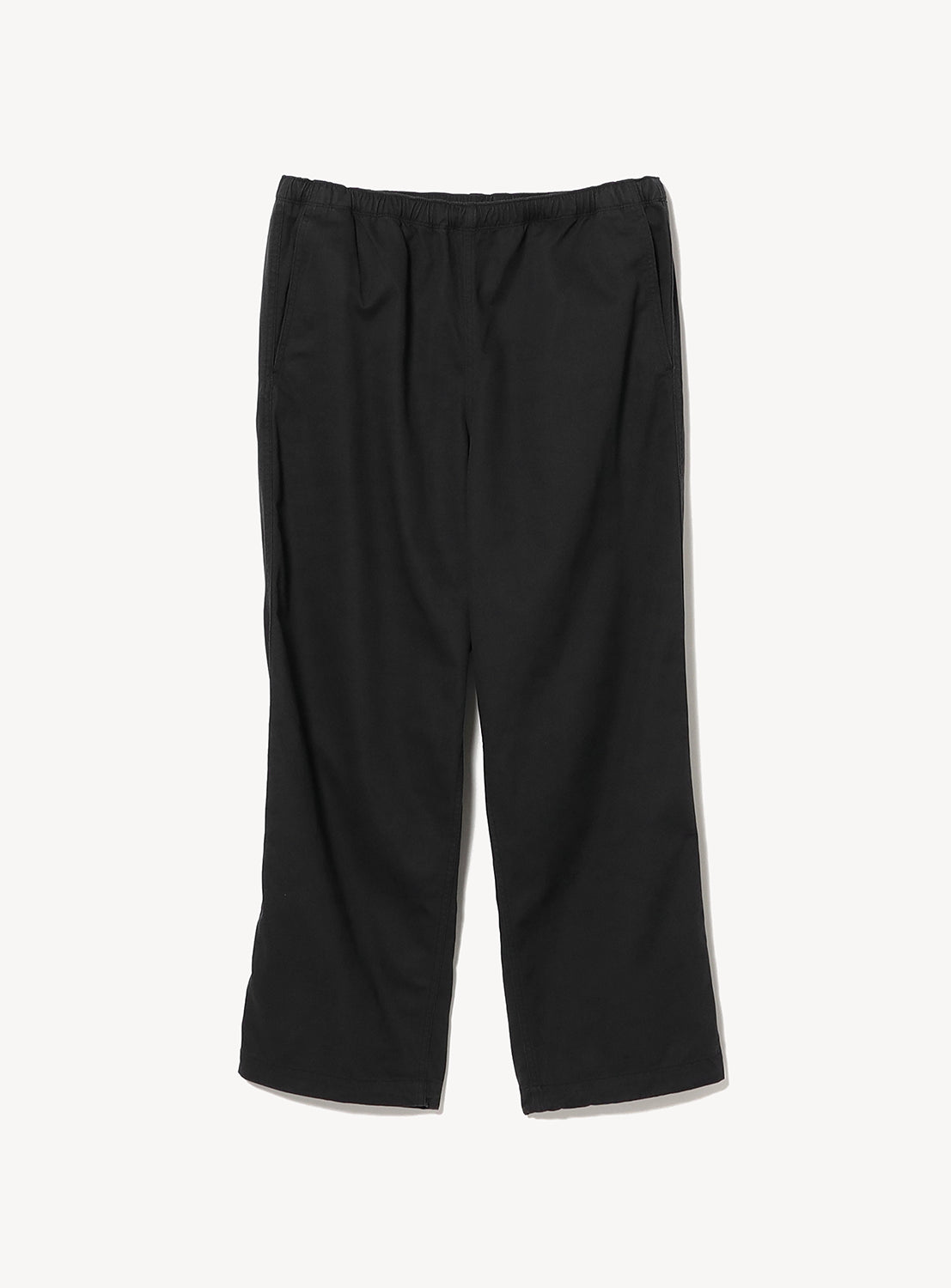 BEAMS Basic Twill Easy Pants in black, featuring a straight-leg cut and elastic waistband, shown flat on a white background. These pants offer side pockets and a relaxed, casual fit.