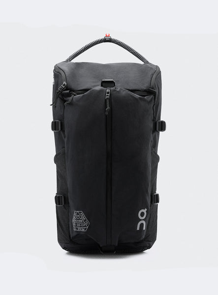バッグ On SPEED PACK LITE 18L Black Speed Pack 18L Lite | On 日本