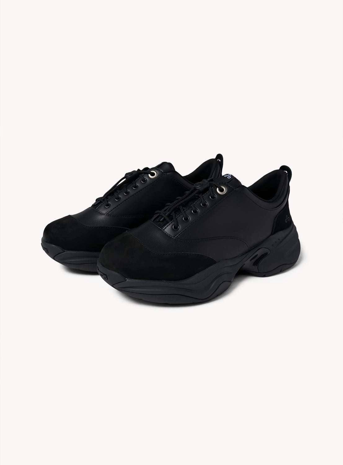 Auth Sneaker