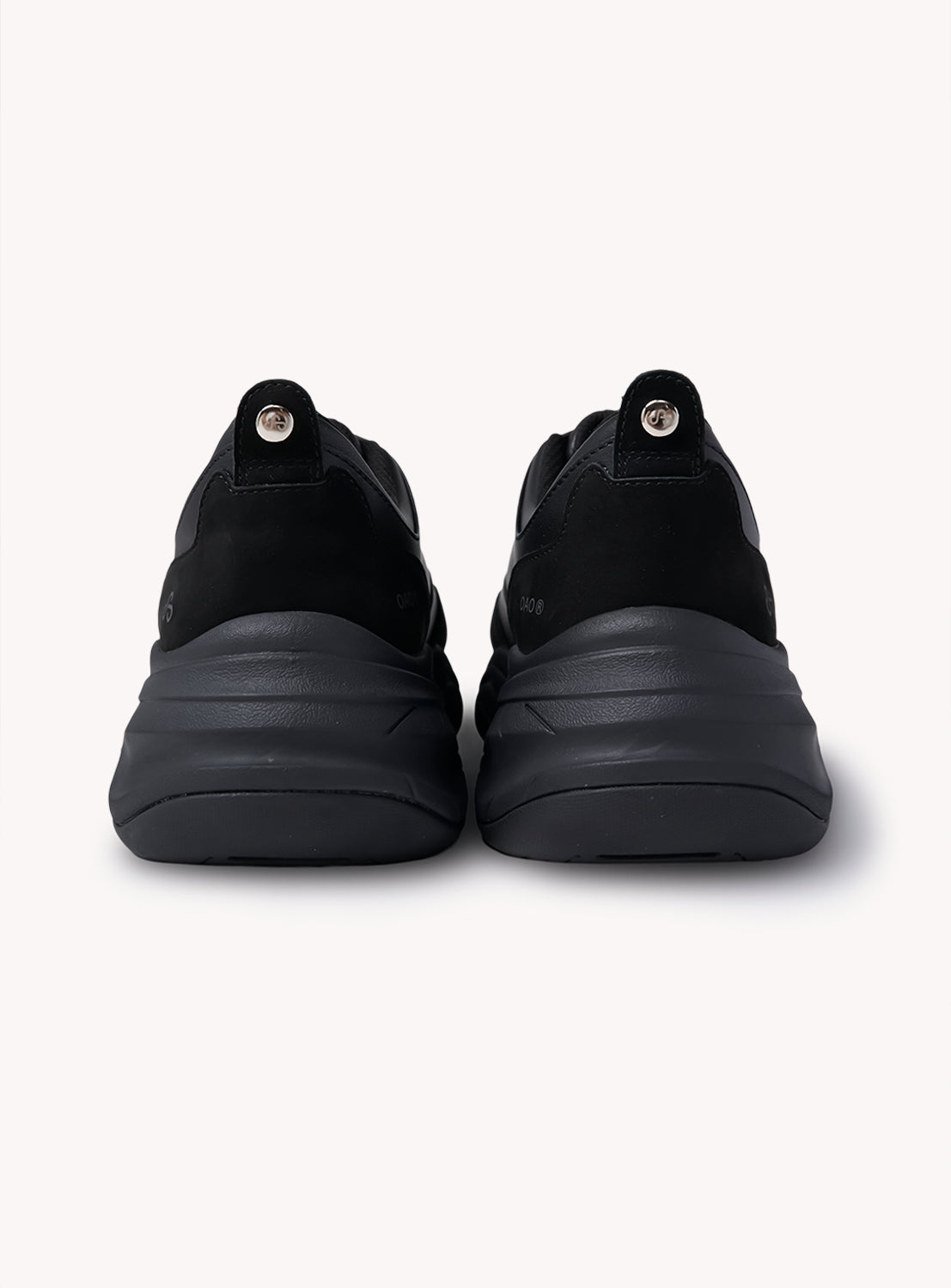 Auth Sneaker
