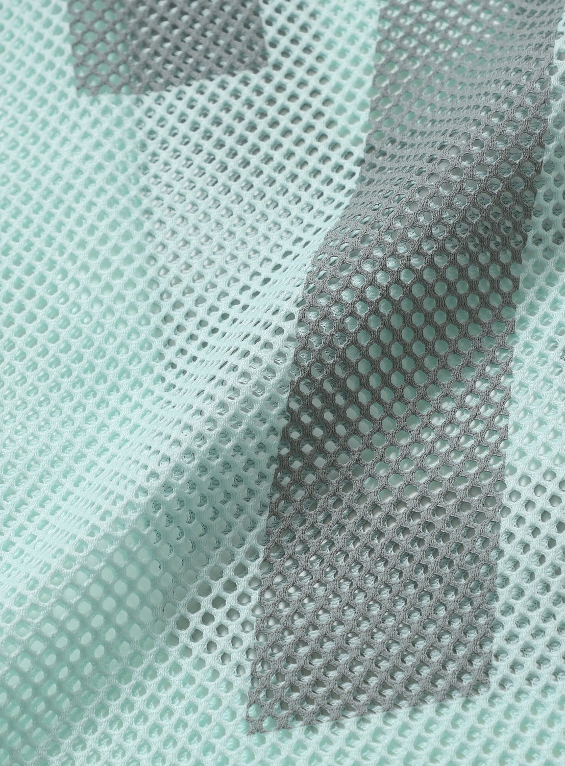 Wide Short Fit Numbered Mesh Print T-shirt