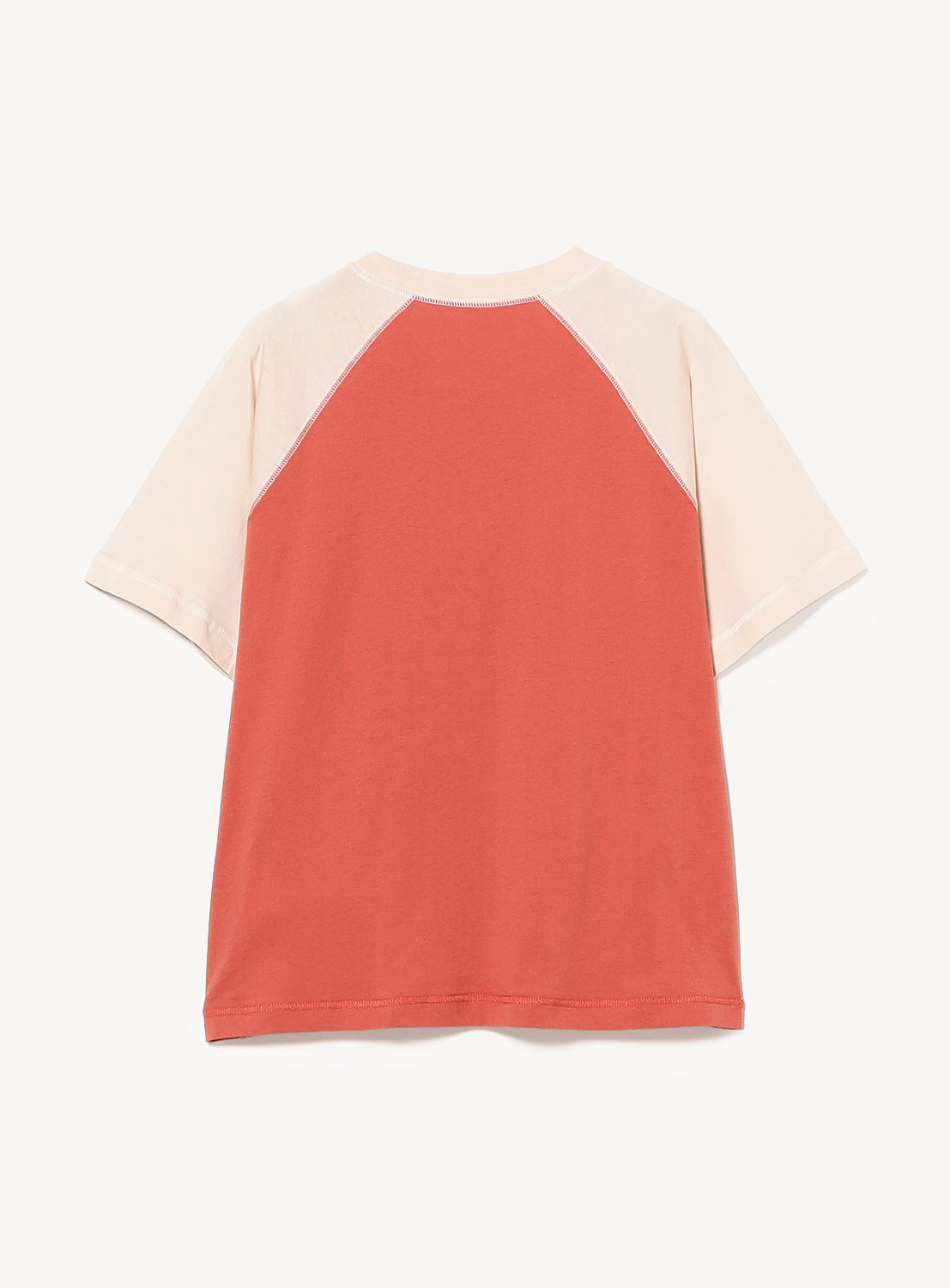 Showcased from the back against a white backdrop, the BEAMS BOY Two-Tone Vintage Raglan T-shirt highlights its muted red body and cream sleeves, capturing an effortlessly collegiate vibe.
