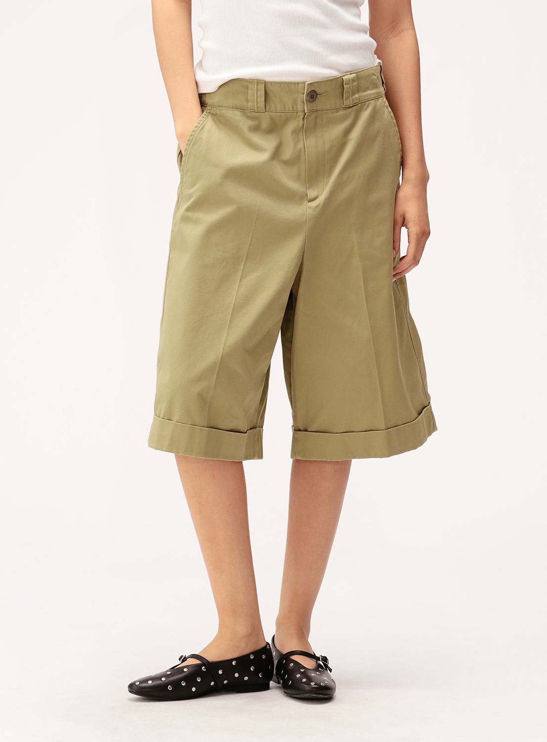 Classic Pleated Chino Shorts