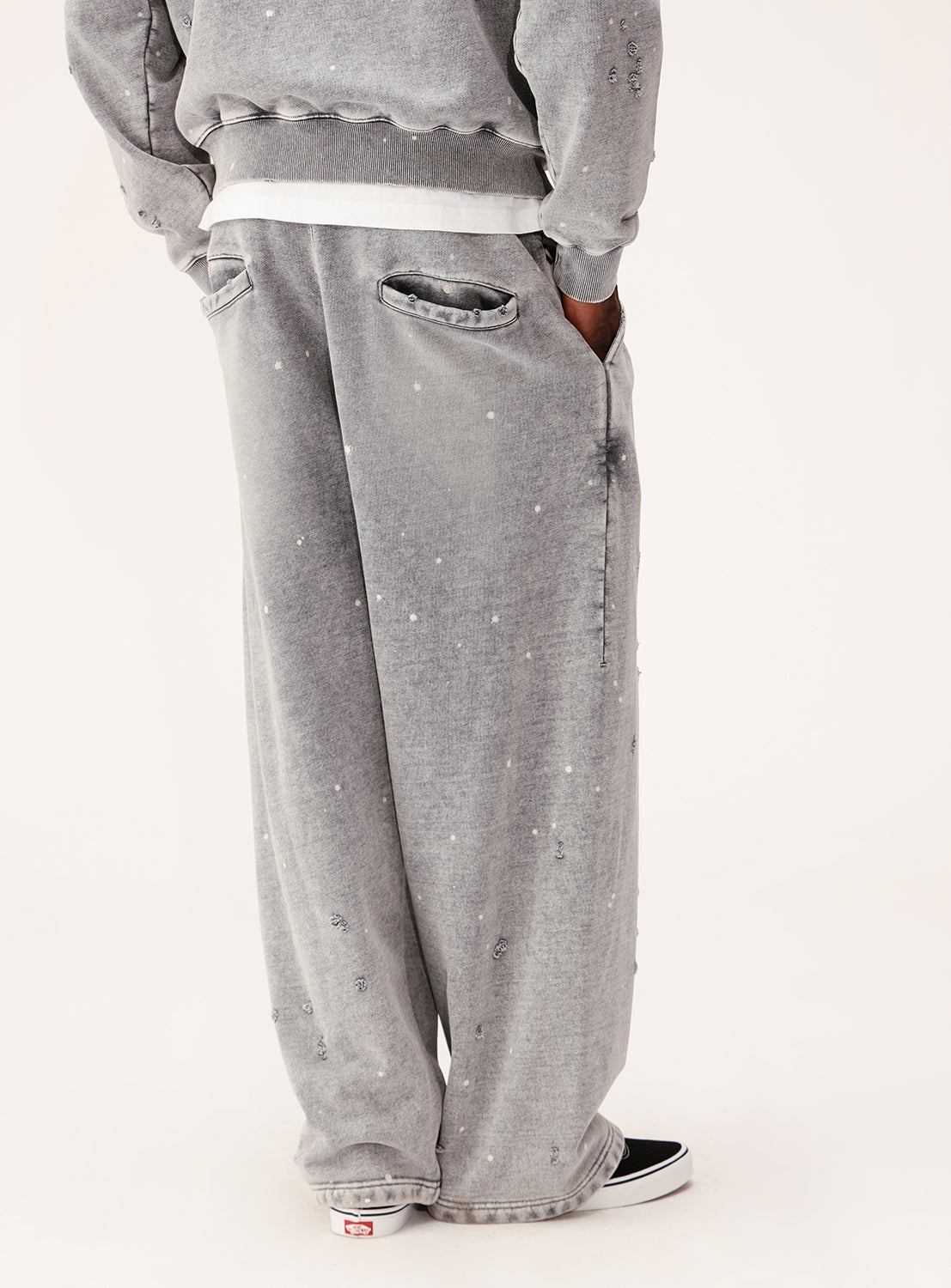 Distressed Wide Straight Fit Sweatpants
