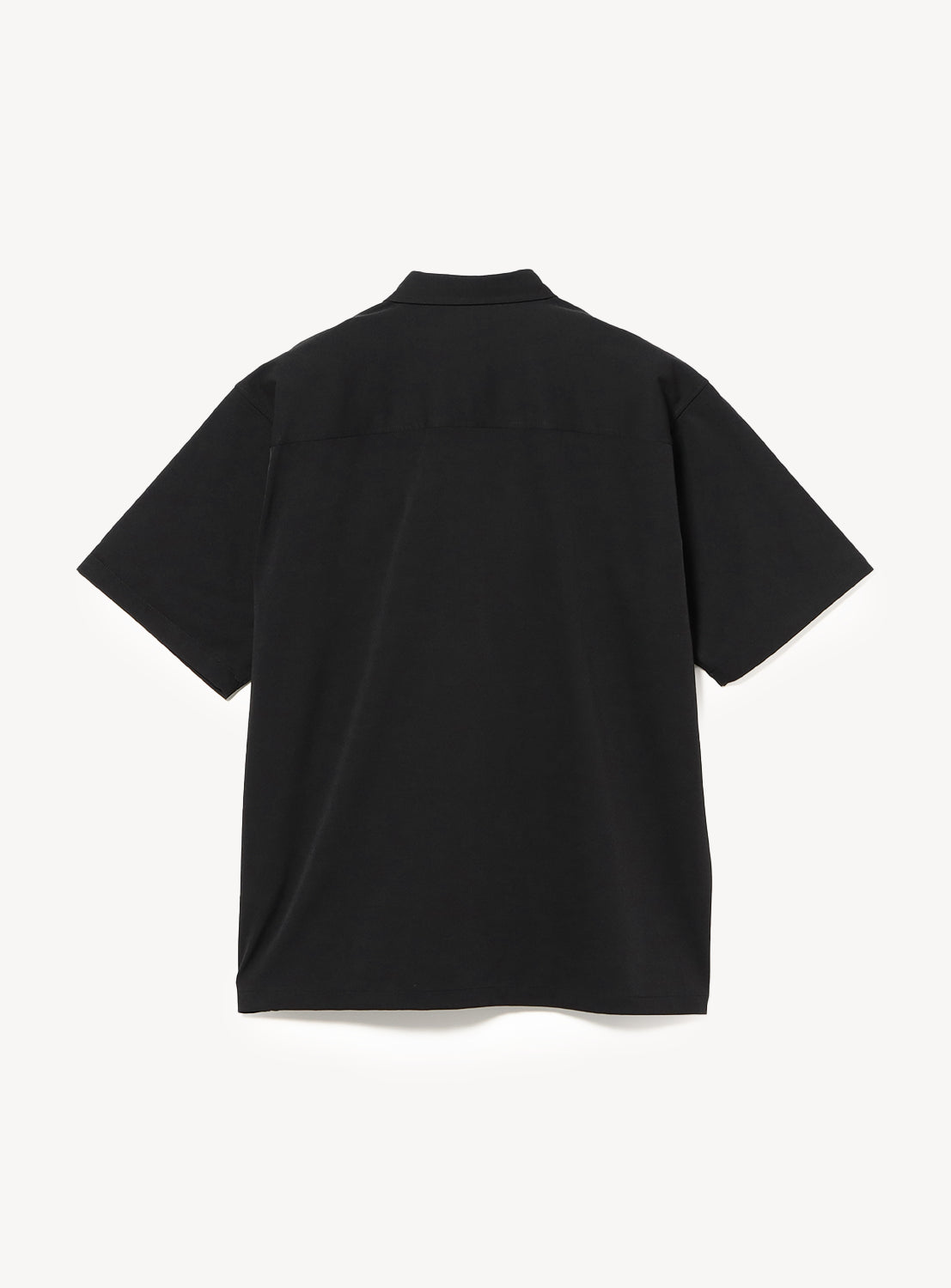 Back view of black BEAMS Tech half-sleeve shirt with zippered chest pocket.