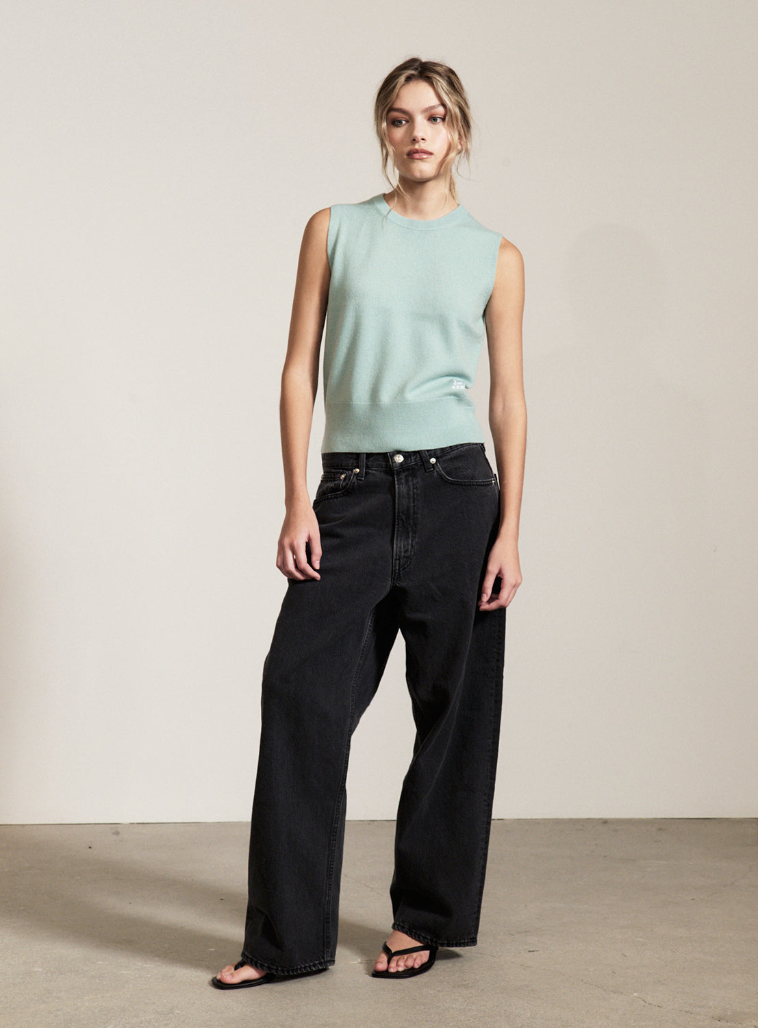 Hopper Crew Neck Vest