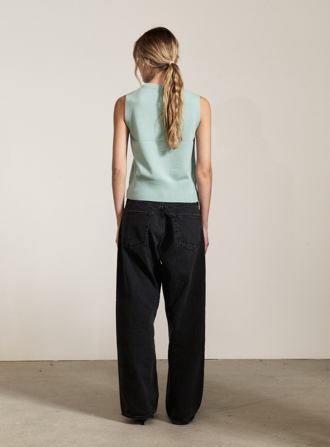 Hopper Crew Neck Vest