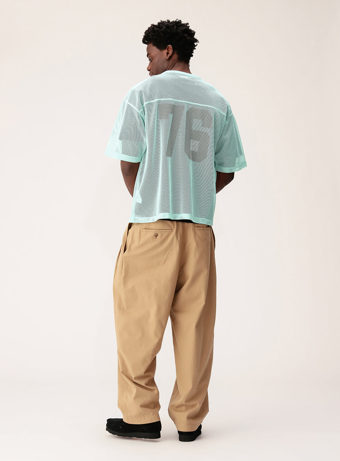 Wide Short Fit Numbered Mesh Print T-shirt