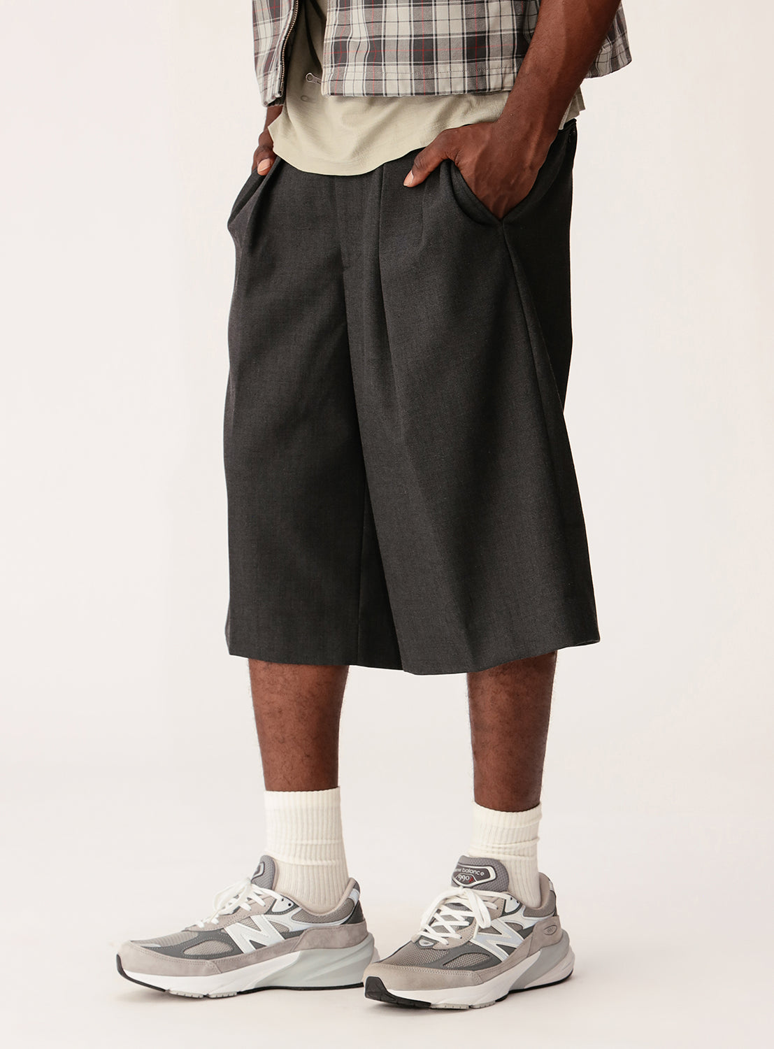 Wide Short Slacks