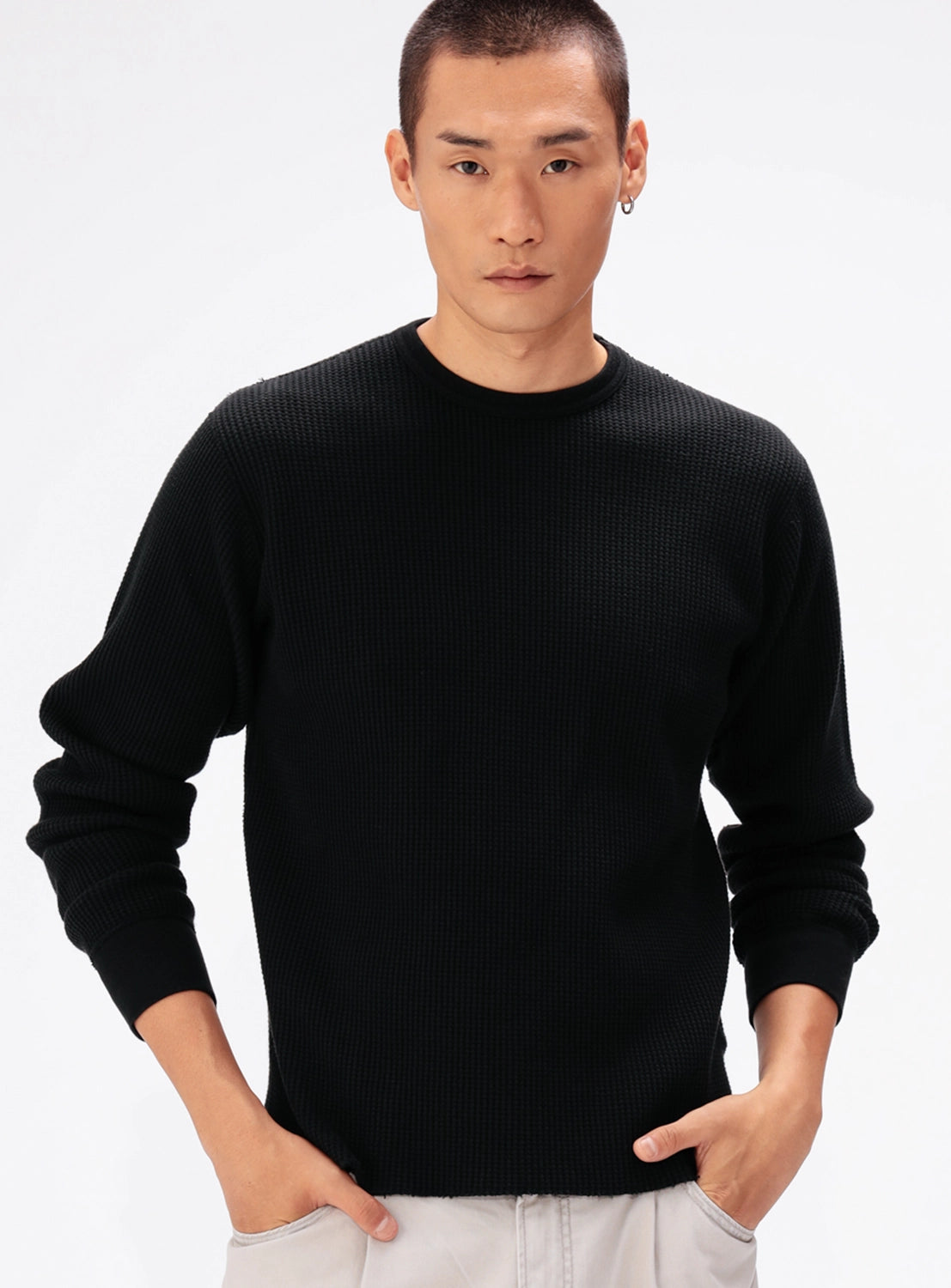 BEAMS black long-sleeve thermal crew neck shirt in waffle fabric.