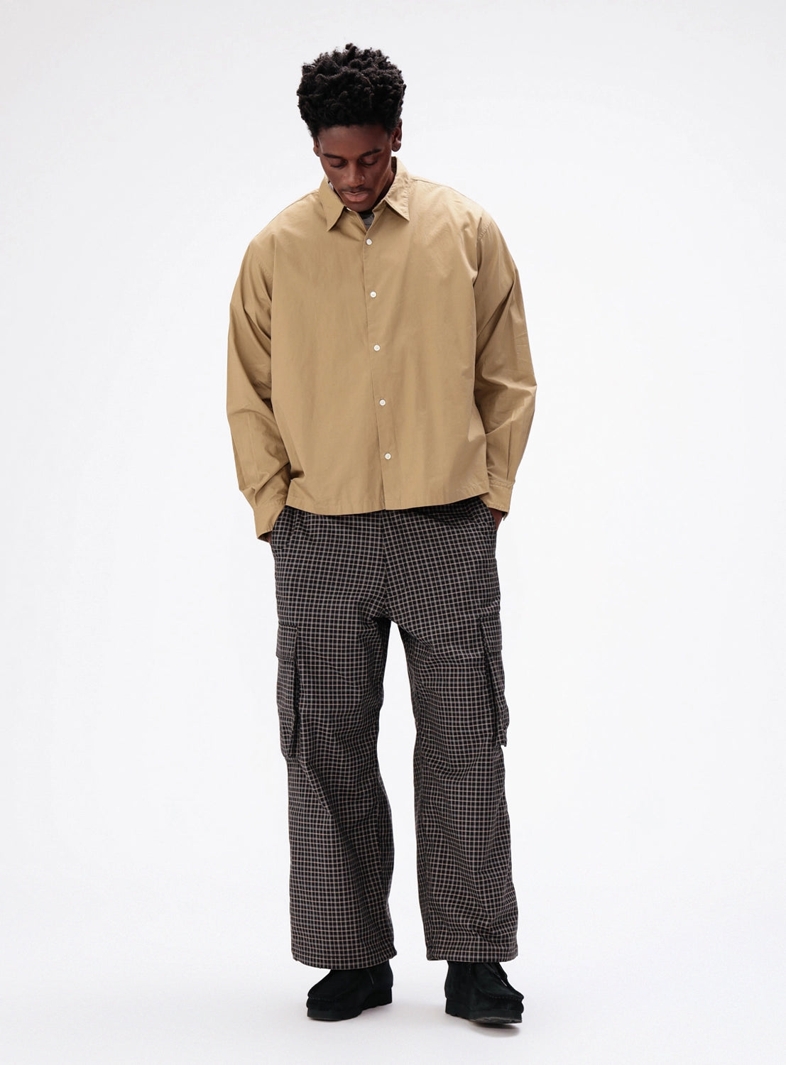 BEAMS tan broadcloth shirt with a regular collar and checkered cargo pants.