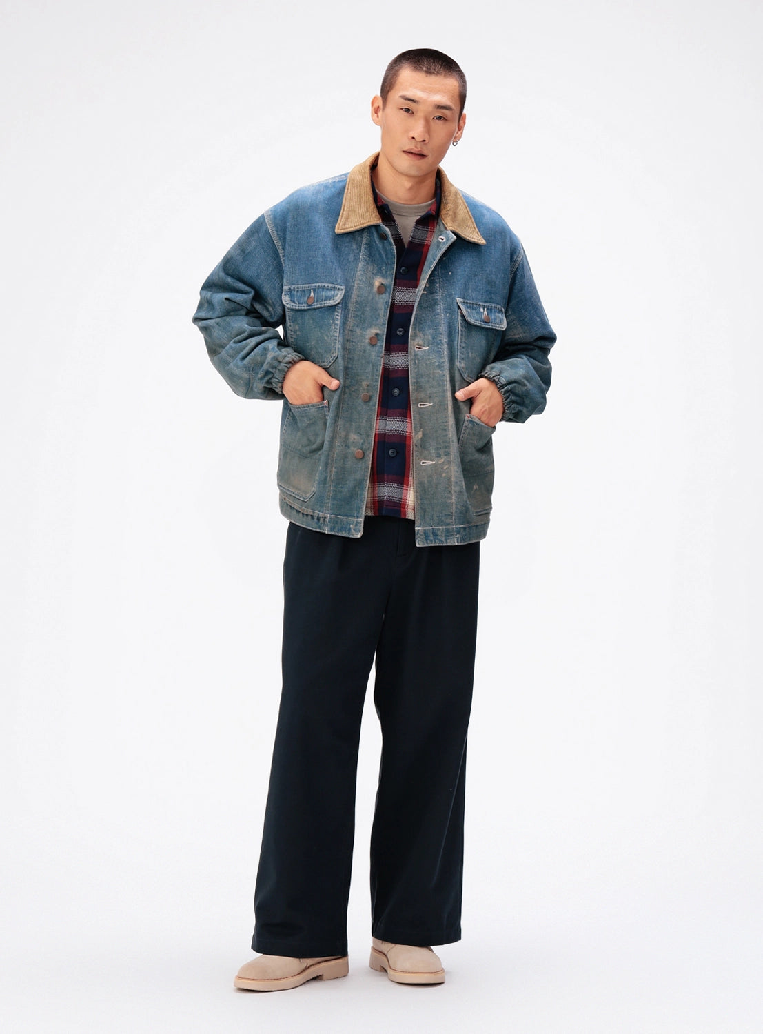 BEAMS Black New Wide Chino Pants with wide-leg fit and drawstring waist.