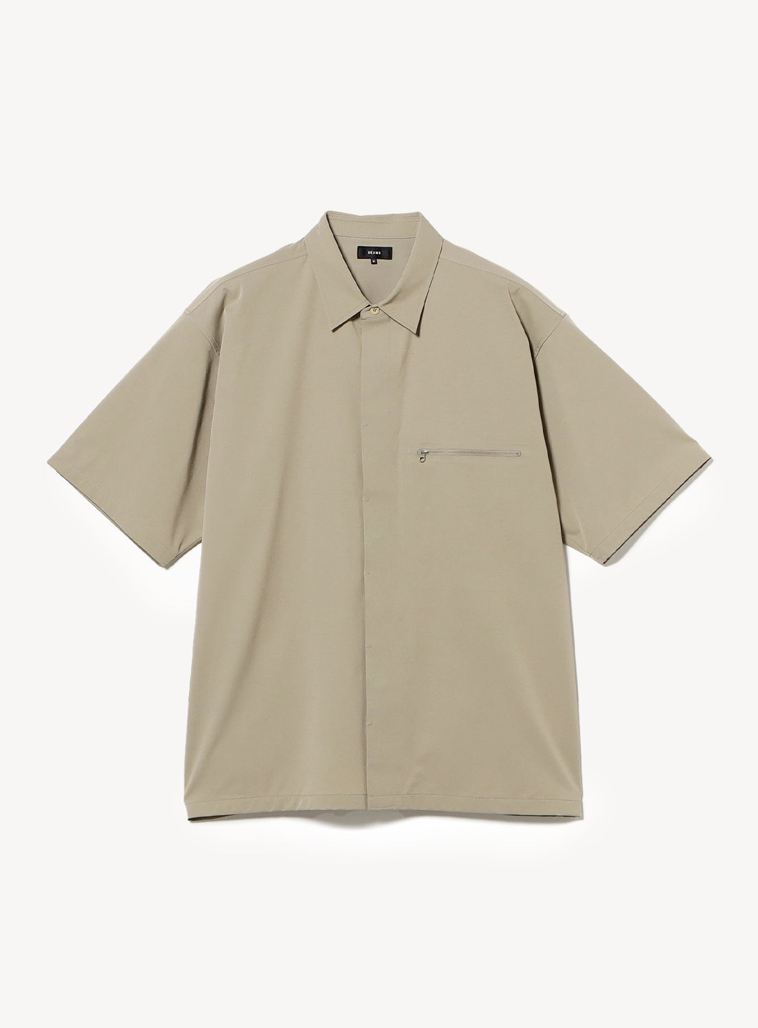 BEAMS Tech Short Sleeve Shirt in beige with a collar and zippered chest pocket.