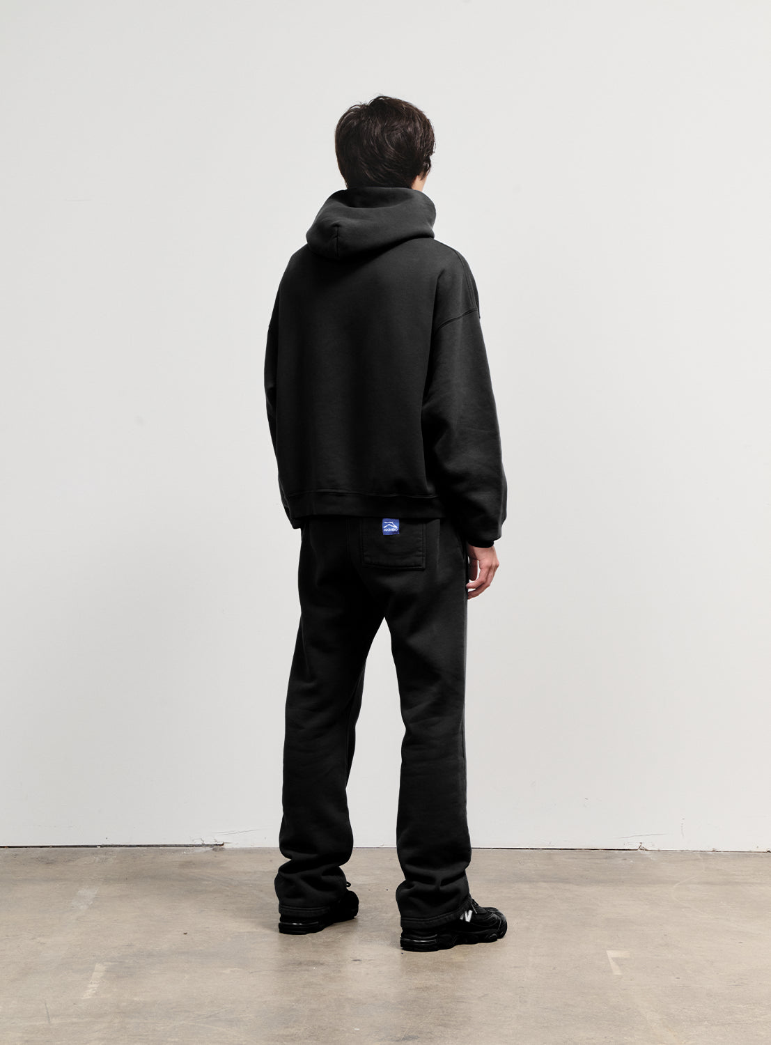 Akimbo Sweatshirt