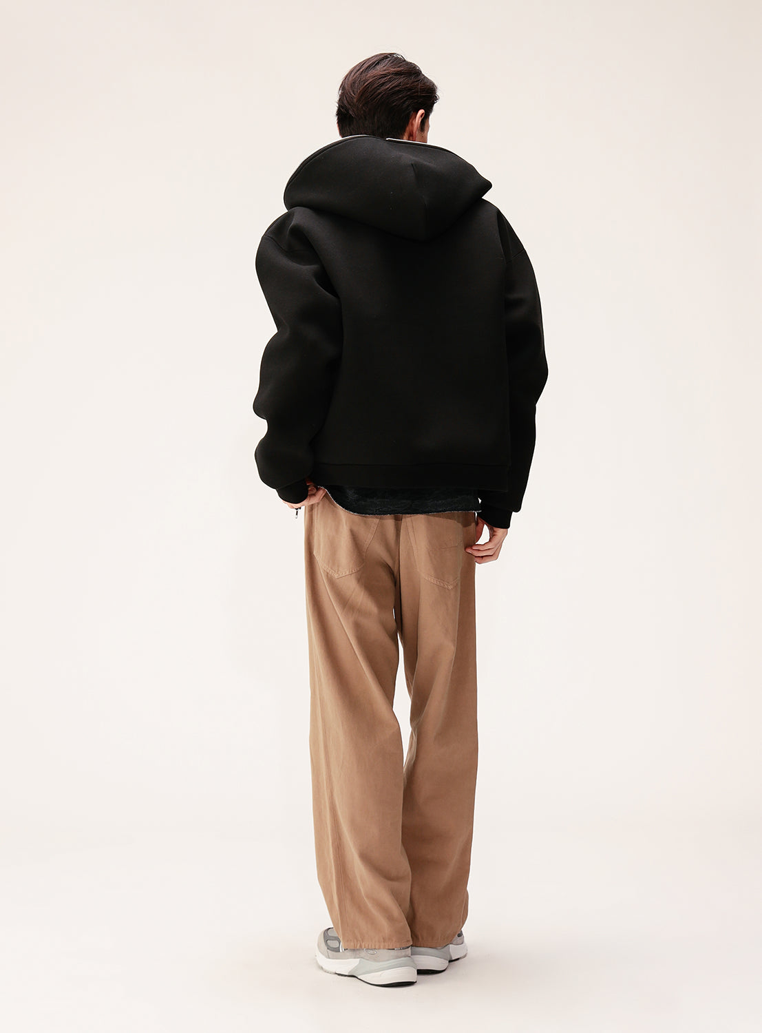 Full-Face Wide Short Fit Zip-Up Hoodie