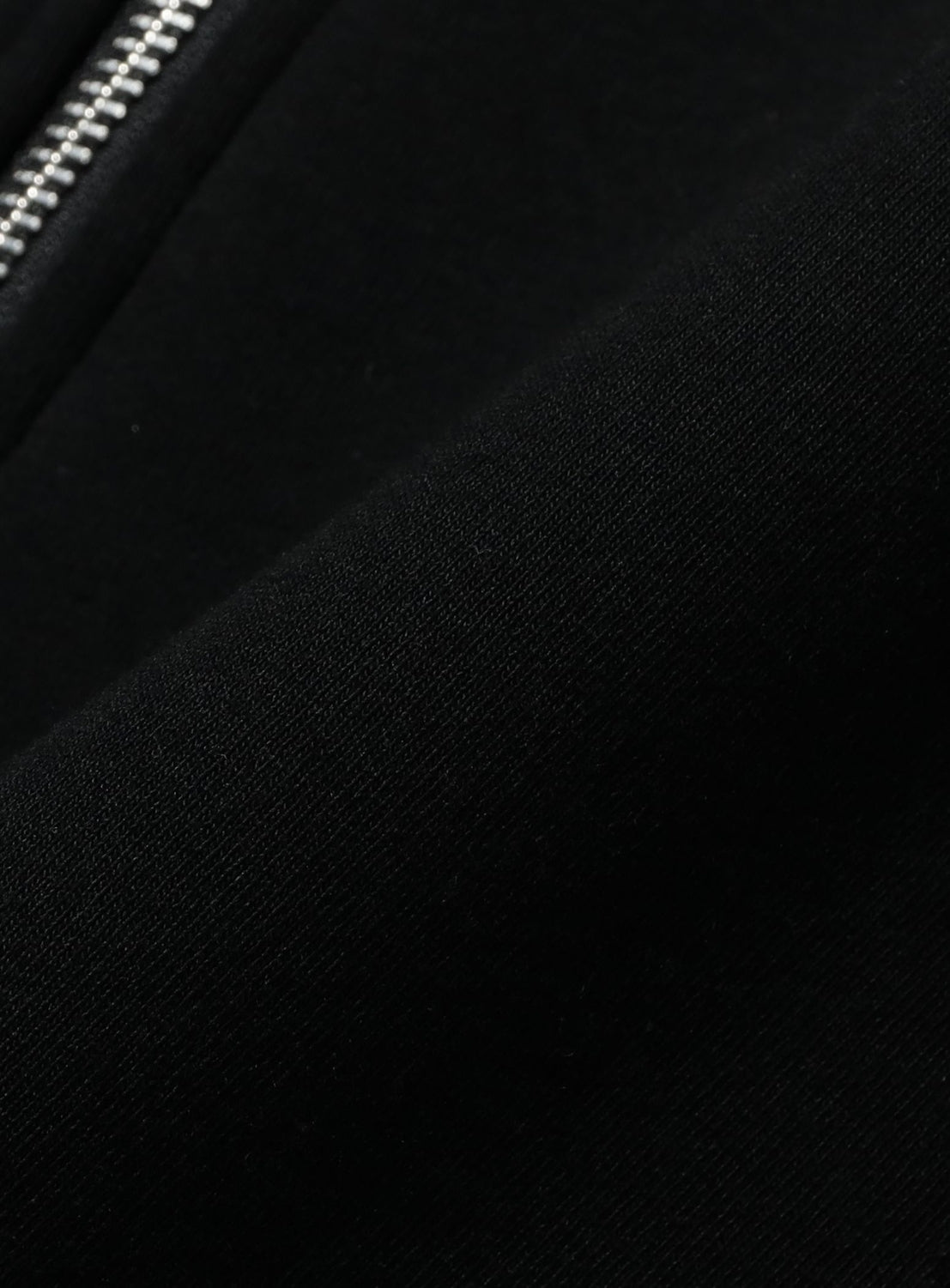 Full-Face Wide Short Fit Zip-Up Hoodie