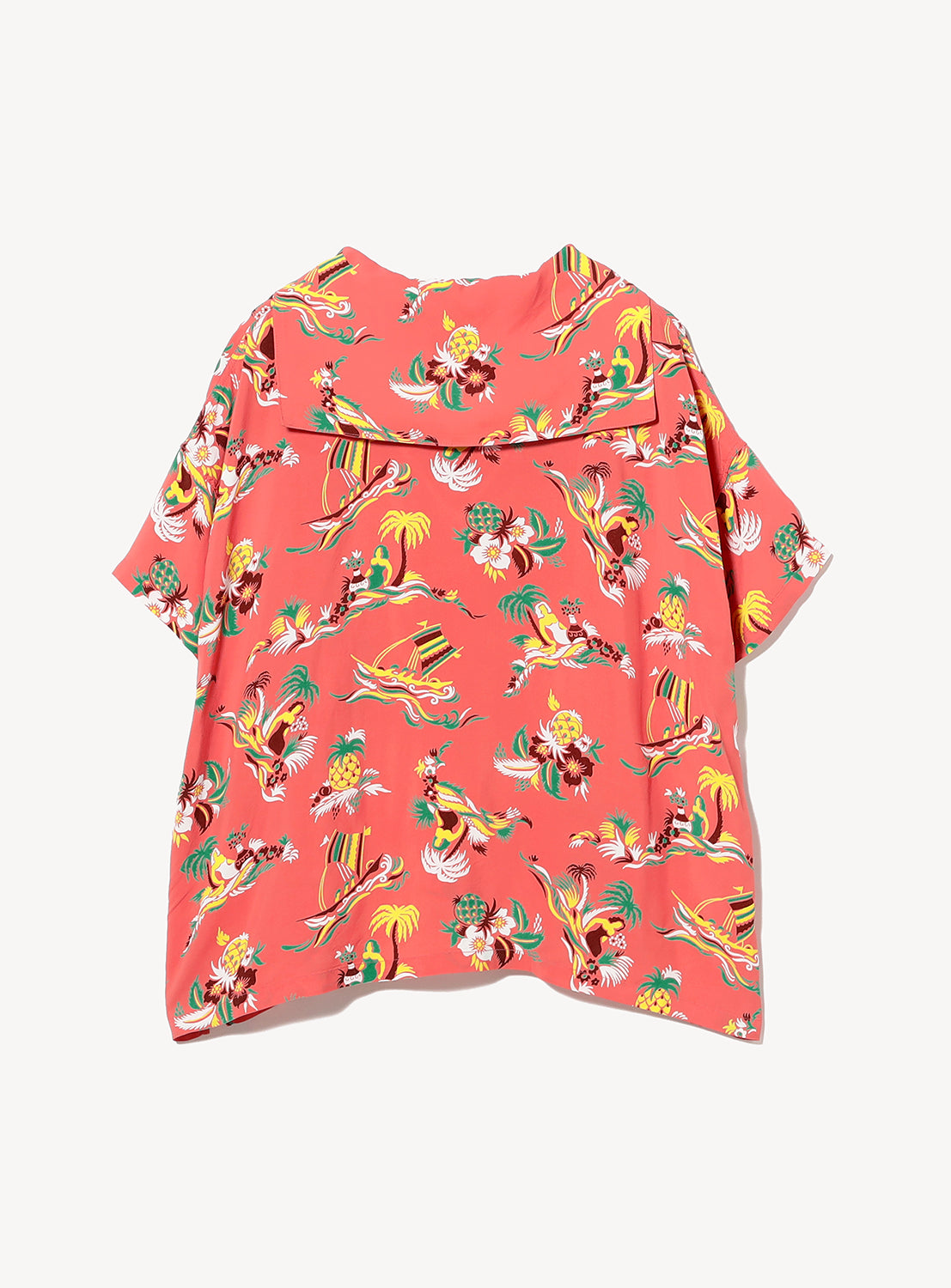 The [Exclusive] SUN SURF x BEAMS BOY Sailor Shirt by SUN SURF is a short-sleeved, button-up Hawaiian shirt with a vibrant red base and bold tropical floral print, shown laid flat with the back visible for a vintage-inspired style.